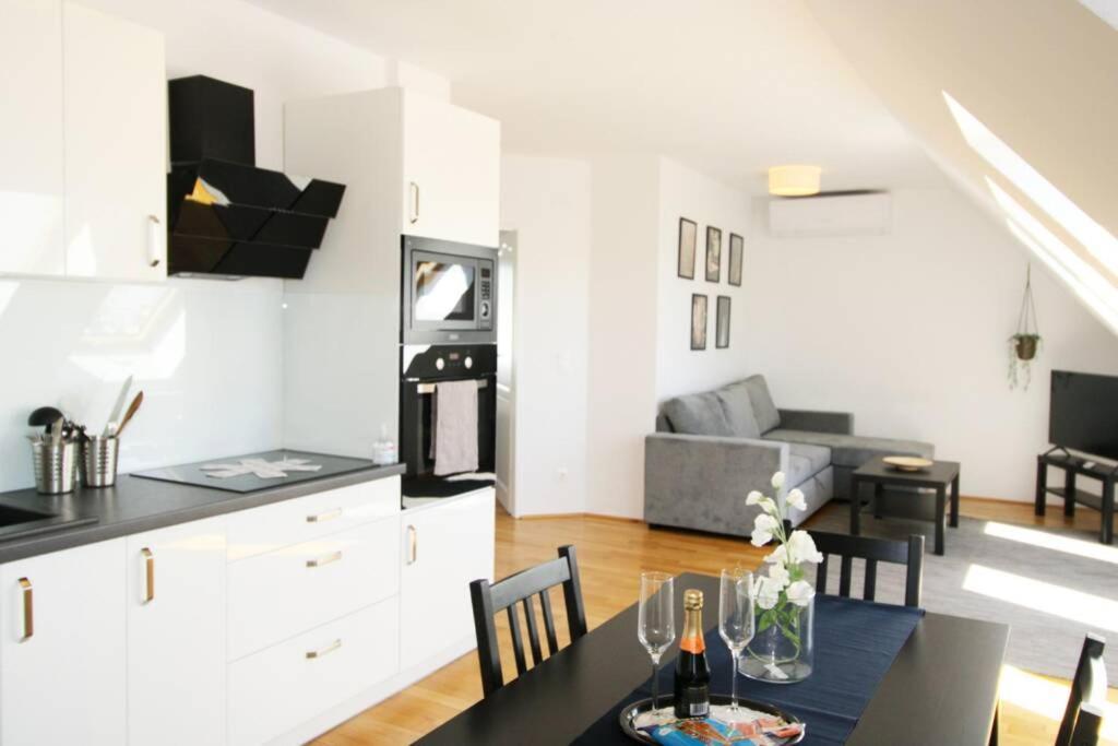 Penthouse With Amazing Terrace L Lf42 Apartment Viena Exterior foto